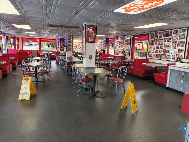 The Retro Atmosphere That Takes You Back in Time