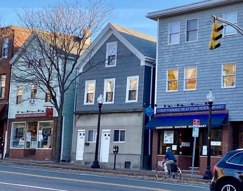 Courthouse Fish Market (Cambridge)