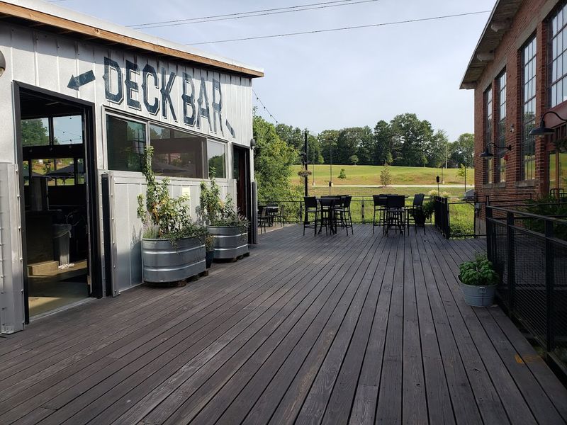 Creative Cocktails and the Outdoor Deck Bar Experience