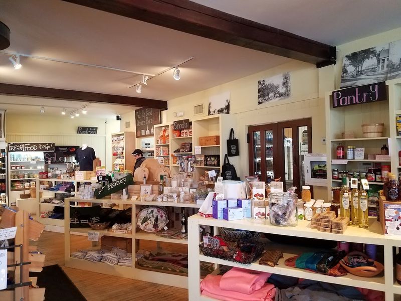 Harvard General Store (Harvard)