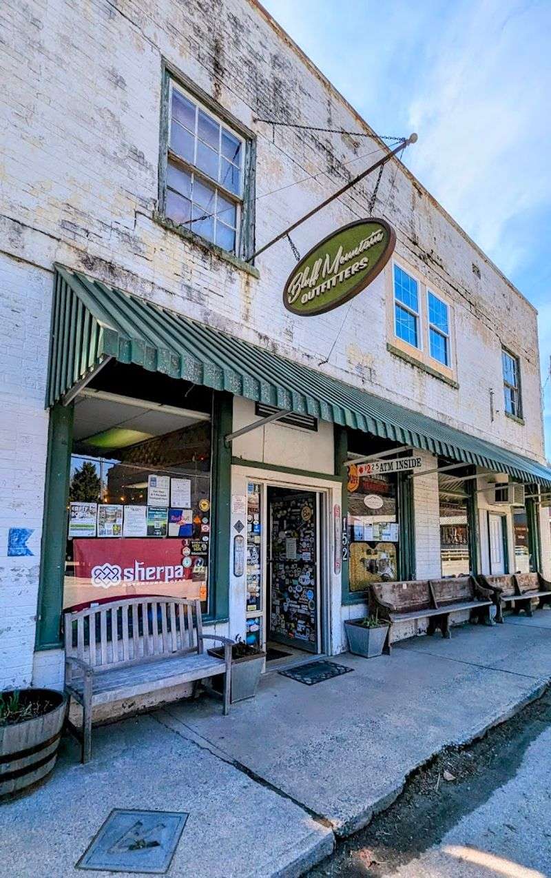 Local Food and Small-Town Charm on Bridge Street