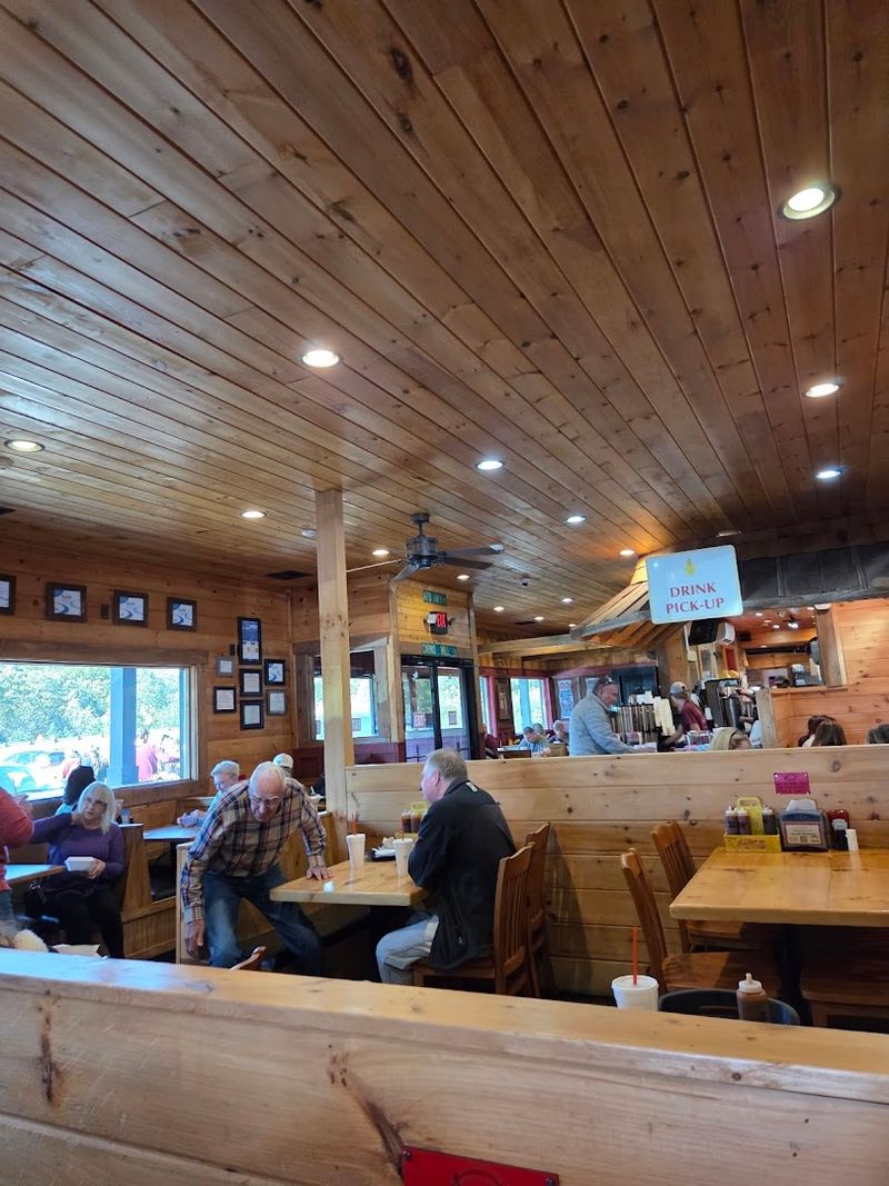 Rustic, No-Frills Atmosphere