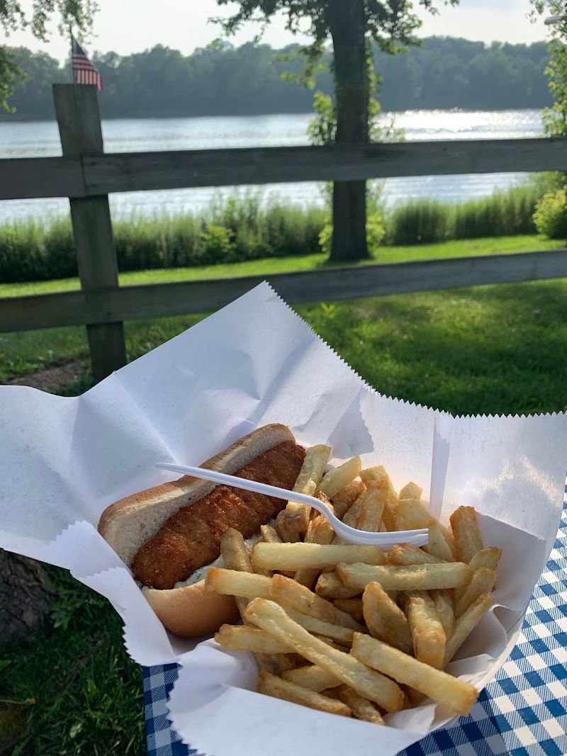 A Small Lesson in American Road Food