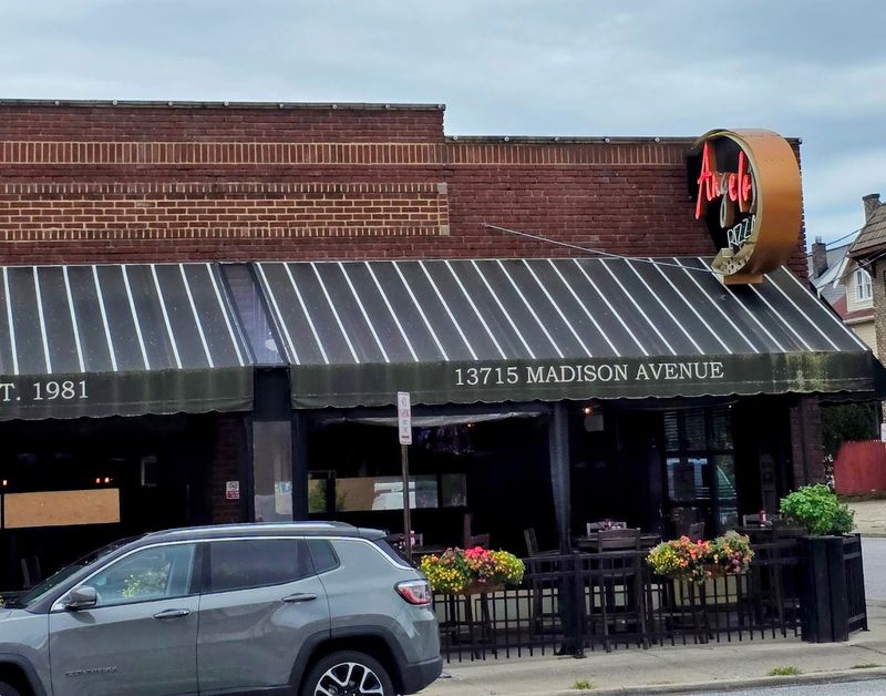Angelo's Pizza - Lakewood, OH