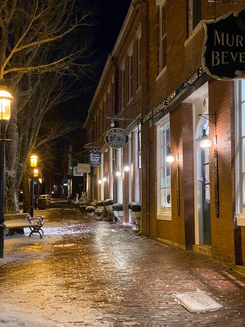 Whaling-Era Storefronts Still Standing