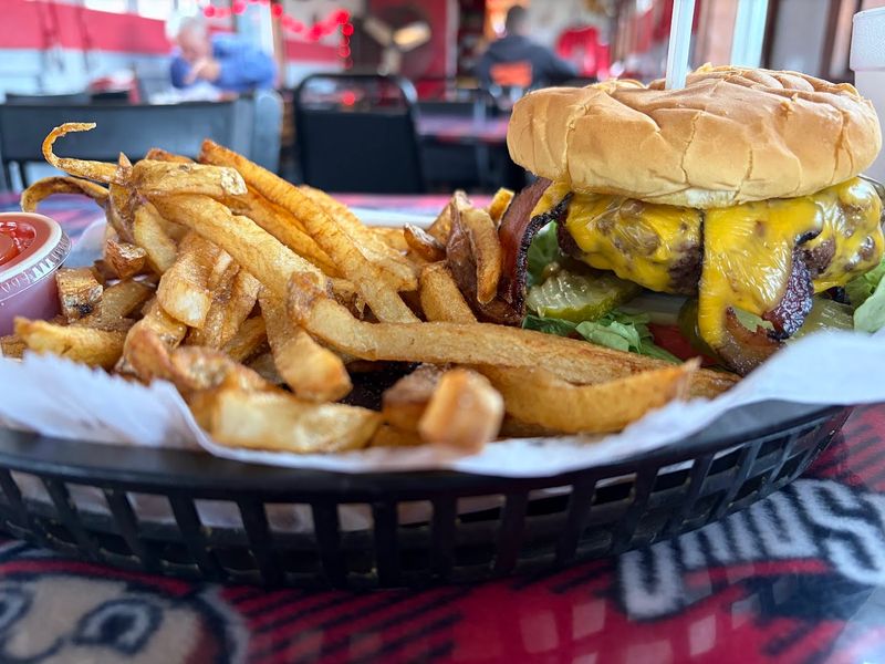 Burgers and Fries That Live Up To The Hype