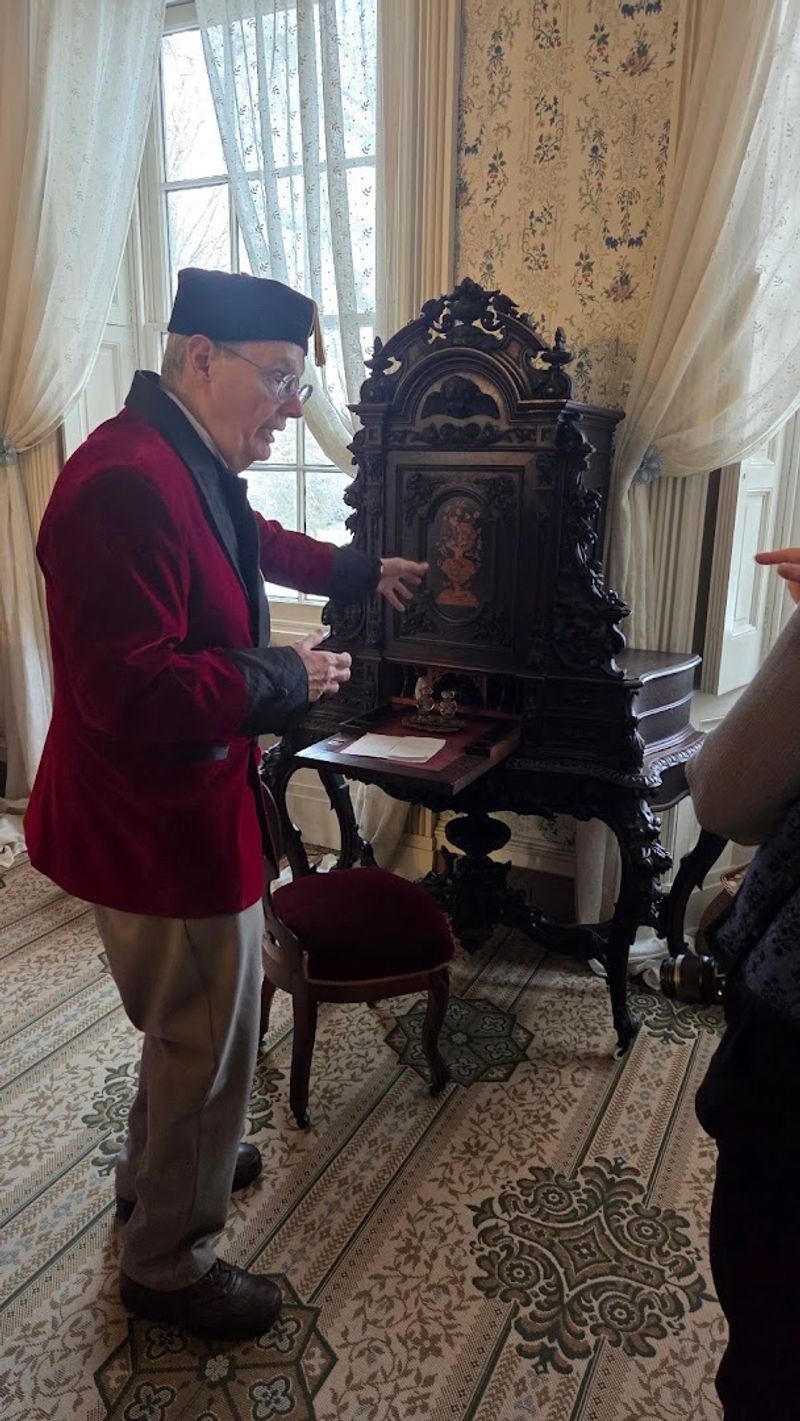 The Guided Tour Experience