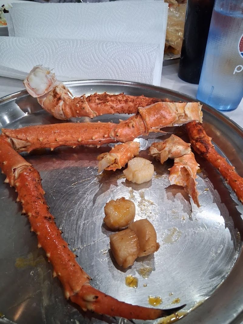 Blue Crab Juicy Seafood & Bar &mdash; Dayton Mall