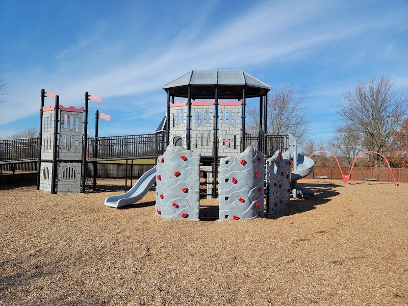 Manderach Memorial Playground, Limerick Community Park