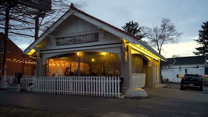 Global Gallery Coffee Shop