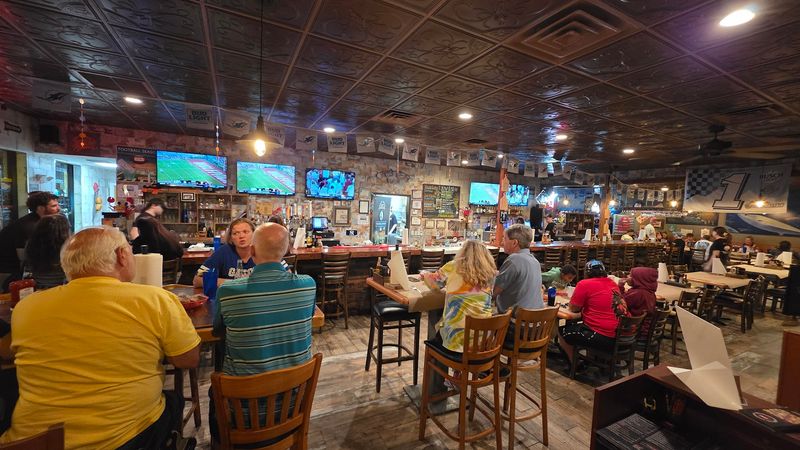Crabby's Oyster Bar - Ocean Breeze, FL
