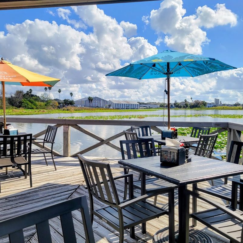 Tanner's Lakeside Restaurant (Winter Haven)