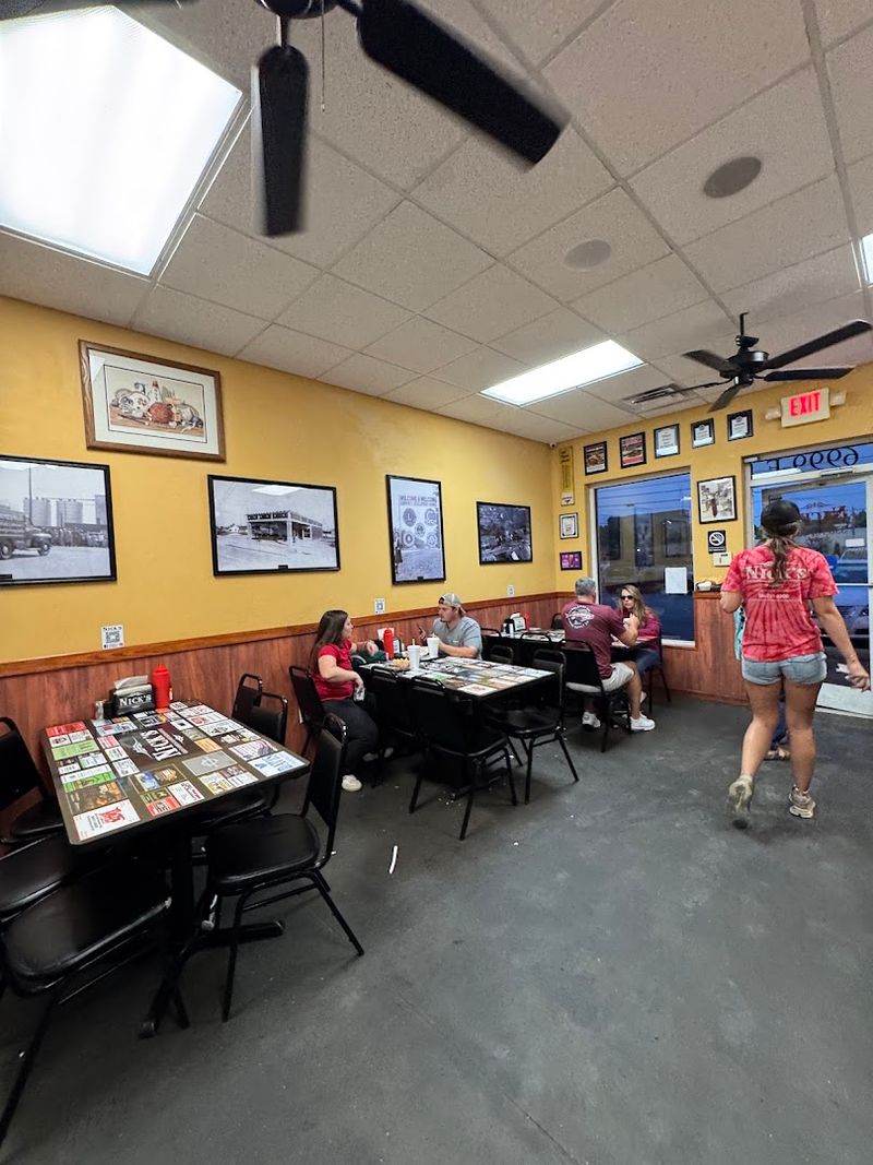 A Lively, No-Frills Atmosphere