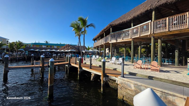 Snappers Oceanfront Restaurant & Bar