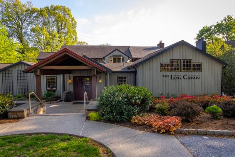 The Log Cabin Restaurant - Leola