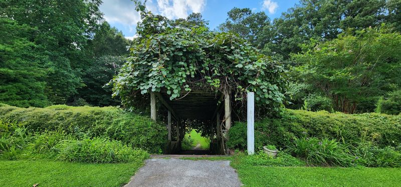 Vines Botanical Gardens