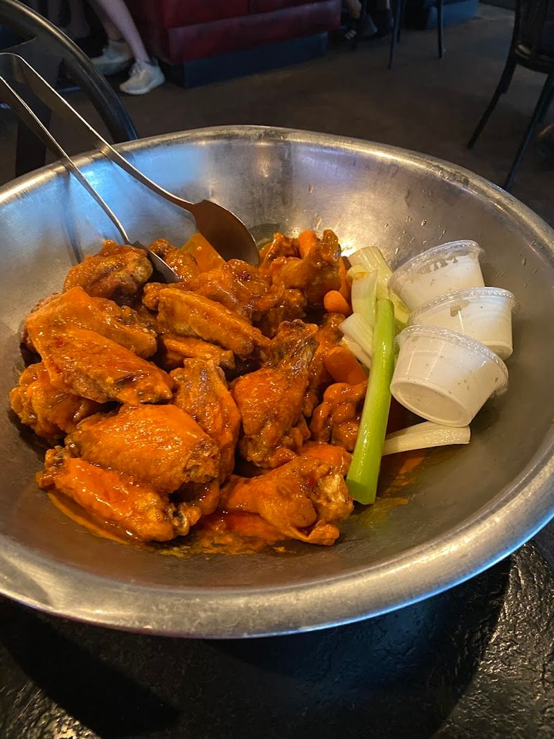 Burgh&rsquo;s Pizza & Wing Pub