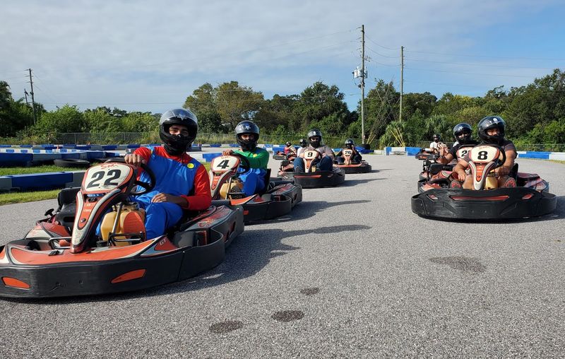 Competitive Racing Atmosphere for Solo Drivers and Groups