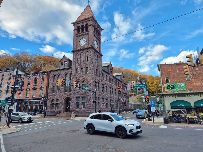 Jim Thorpe — A Victorian Mountain Town With a Name That Needs Explaining