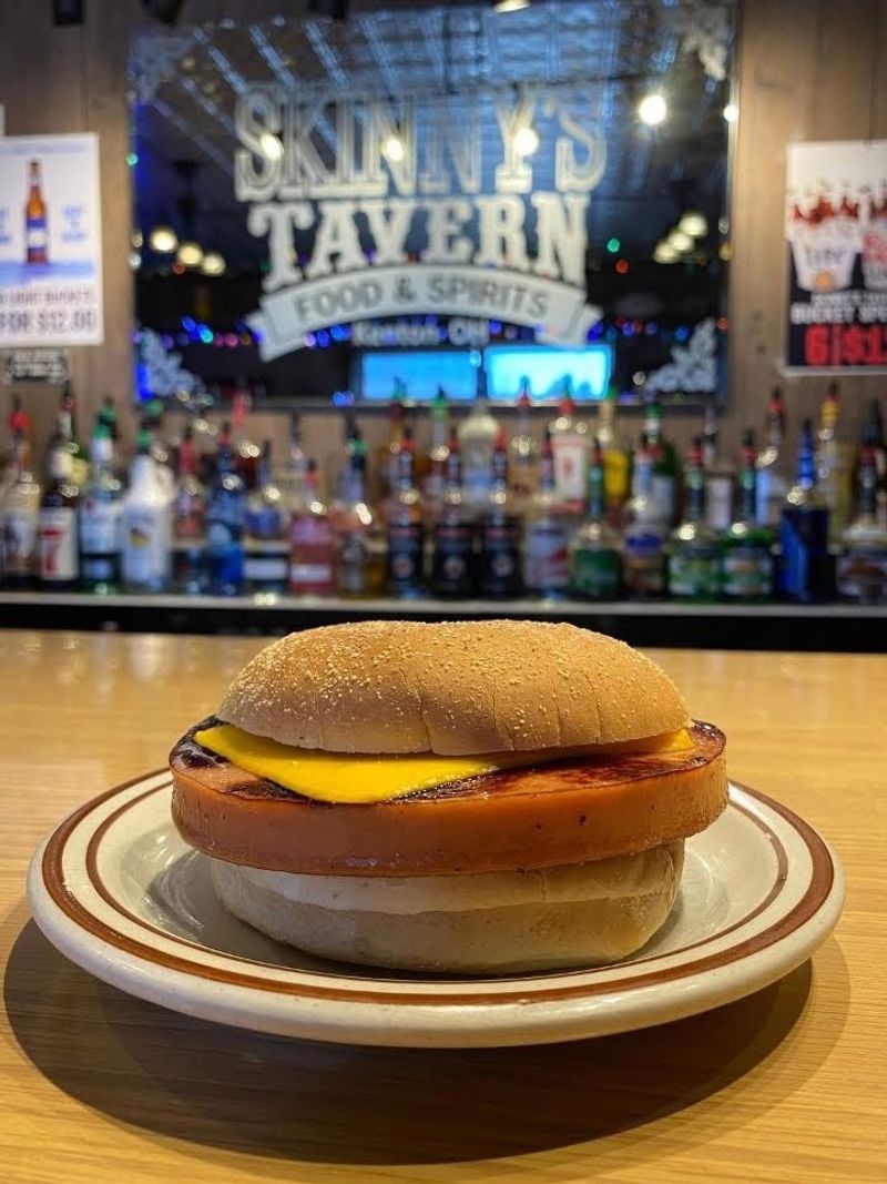 Skinny's Tavern &ndash; Kenton