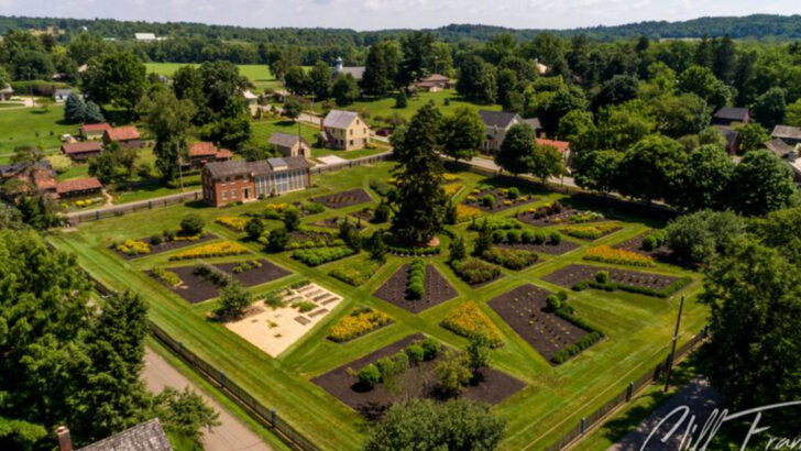 One Of Ohio&rsquo;s Most Peaceful Historic Villages Is Perfect For A Relaxed Day Trip