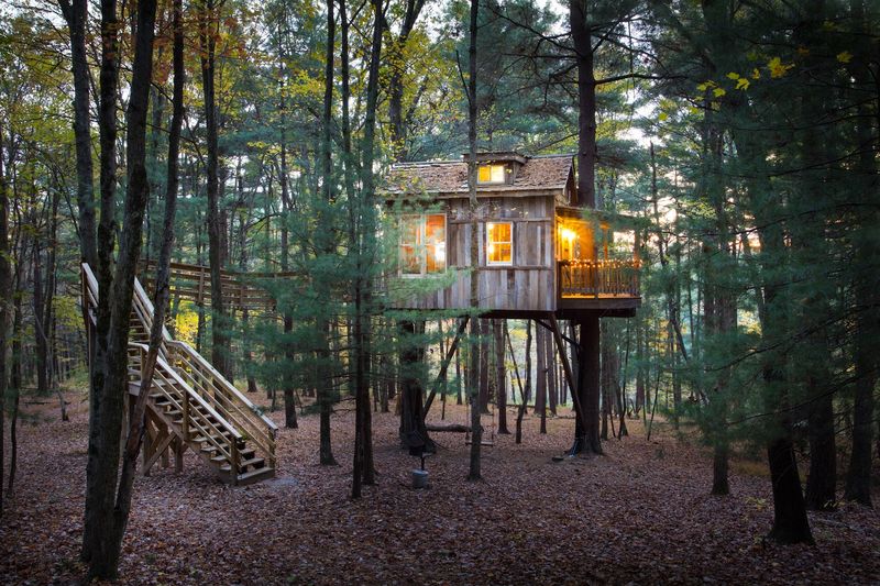A One-of-a-Kind Treehouse Getaway in Ohio