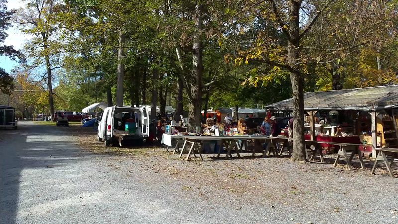 A Shady Outdoor Setting That Makes Shopping a Pleasure