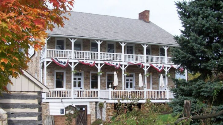 One of Pennsylvania&rsquo;s Most Charming Breakfasts Is Served Inside a 260-Year-Old Tavern