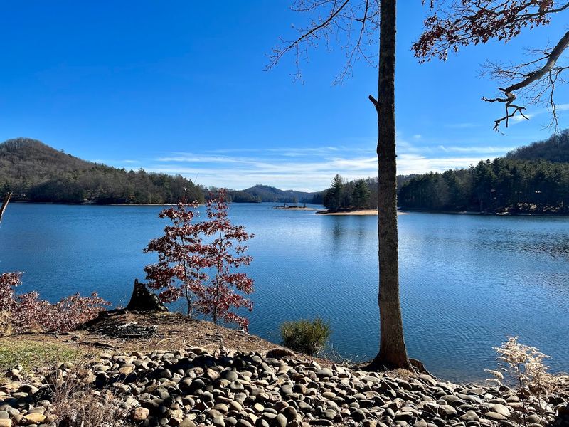 A Massive 26-Mile Shoreline Worth Exploring
