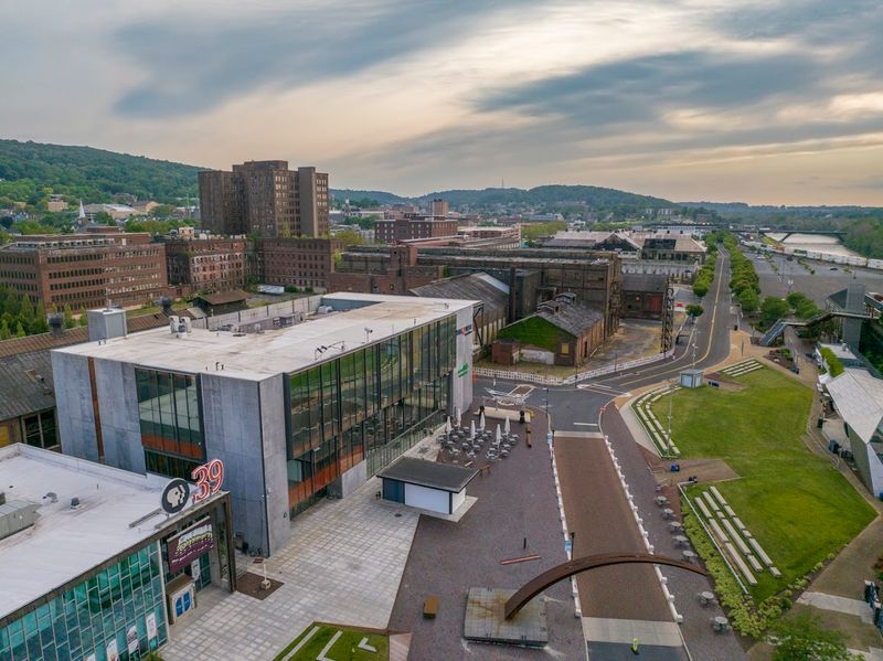 A Model for Revitalizing Post-Industrial Cities