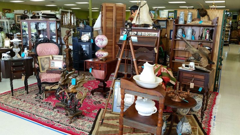 A Sea of 200+ Vendors Under One Roof