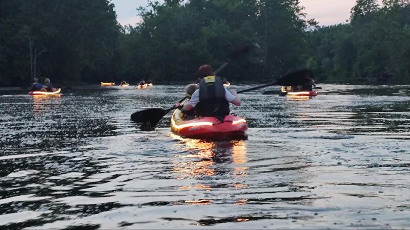 Solo vs. Group Paddling: How the Experience Changes