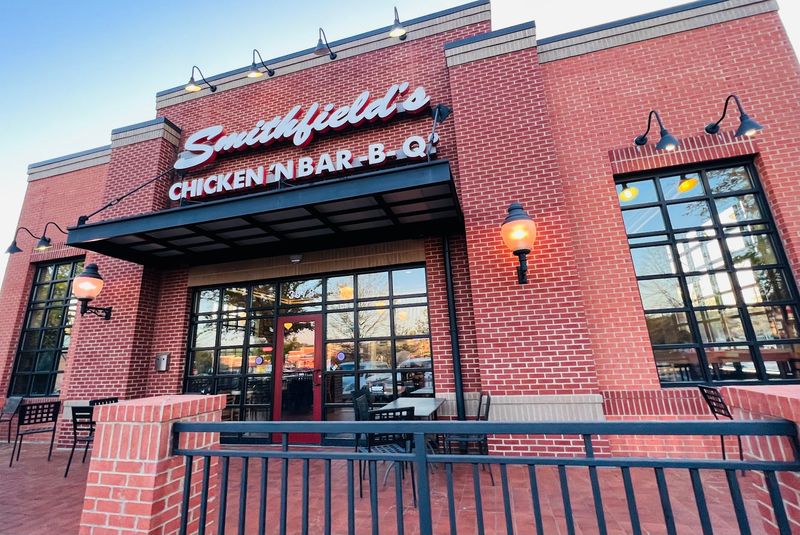 Smithfield&rsquo;s Chicken &rsquo;N Bar-B-Q 