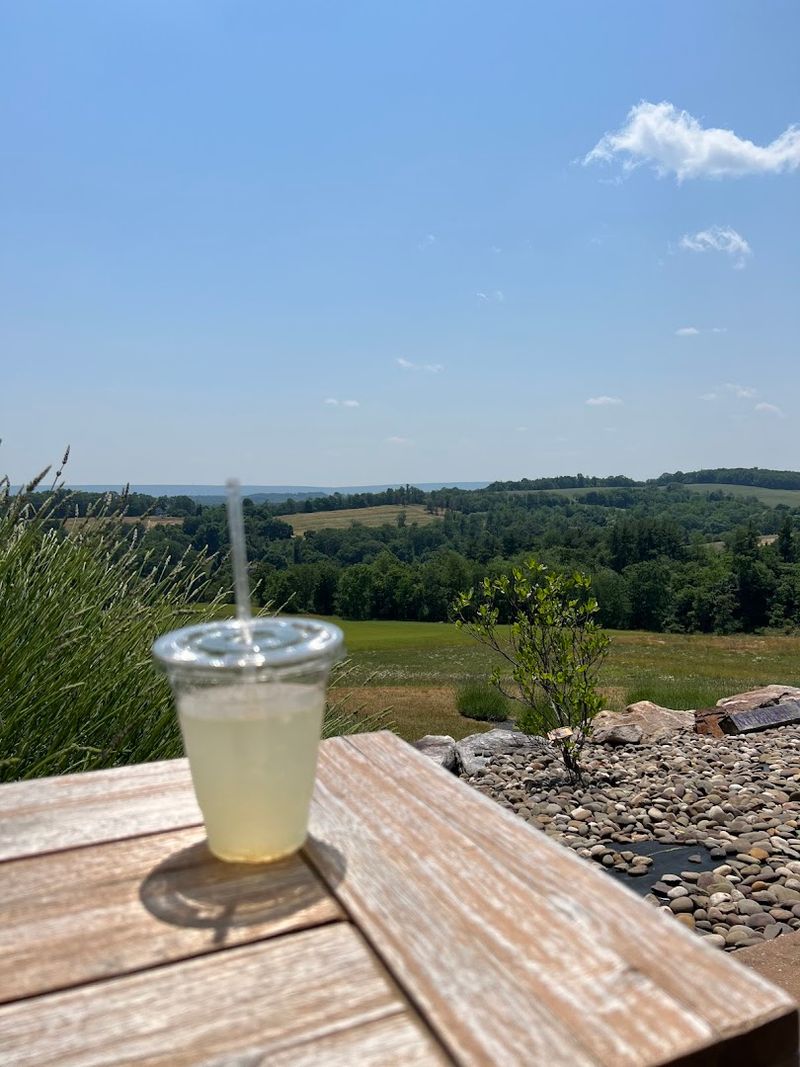 Refreshing Lavender Lemonade With Perfect Balance