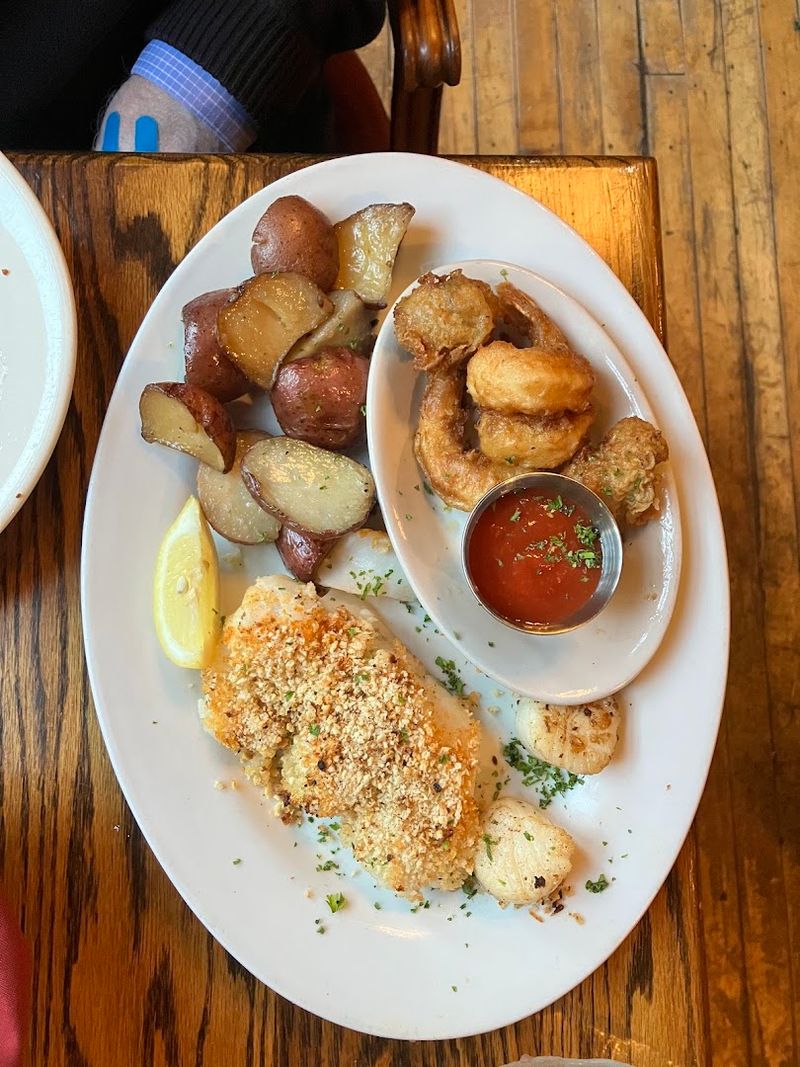 Jay's Seafood &mdash; Dayton