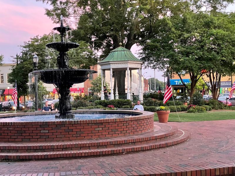 Marietta Square Spring Music and Stroll