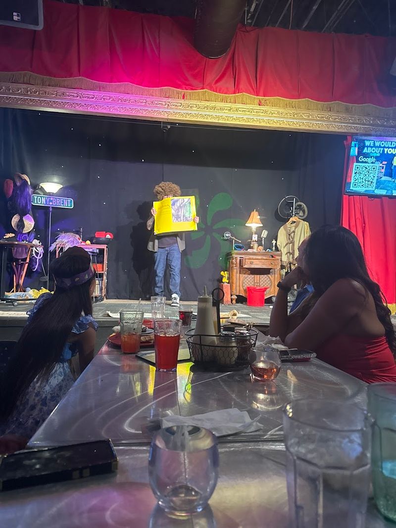 The Outta Control Magic Comedy Dinner Show (Orlando)