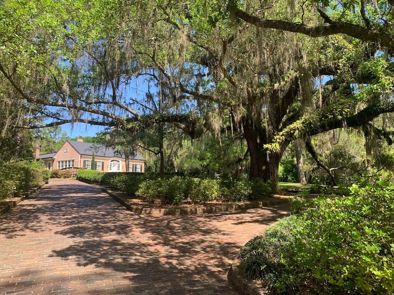 Kid Friendly Corners and Play Ideas