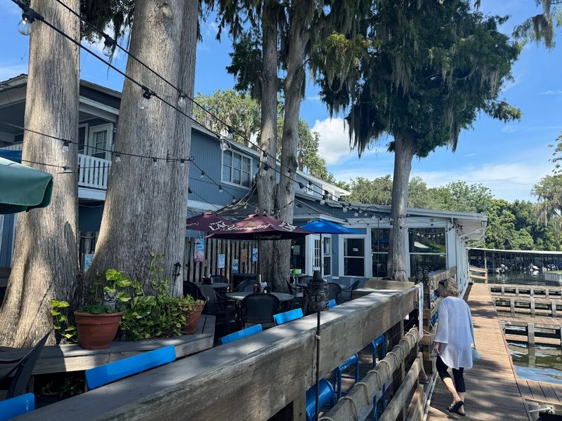 JB Boondocks Bar & Grill (Howey-in-the-Hills)