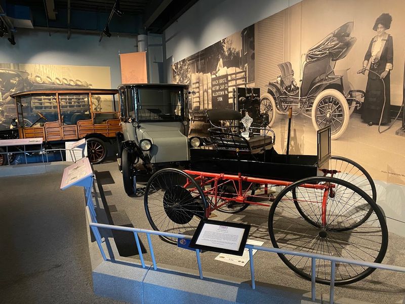 Seeing One of America&rsquo;s Earliest Gas-Powered Carriages