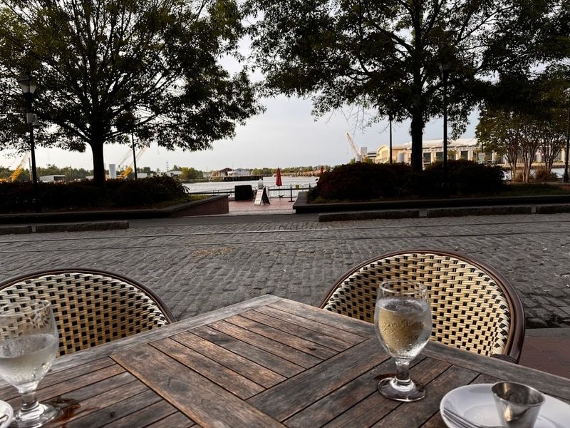 Vic's on the River (Savannah, GA)