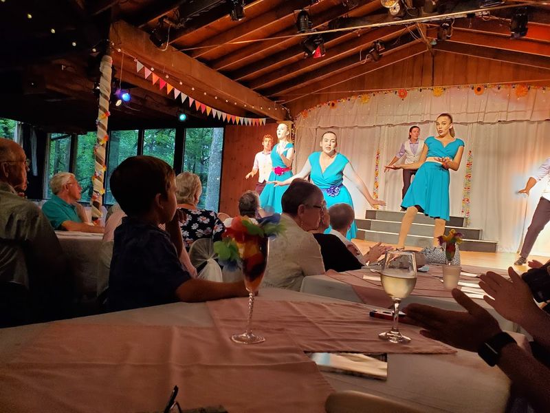 Timbers Restaurant & Dinner Theatre (Mount Gretna)