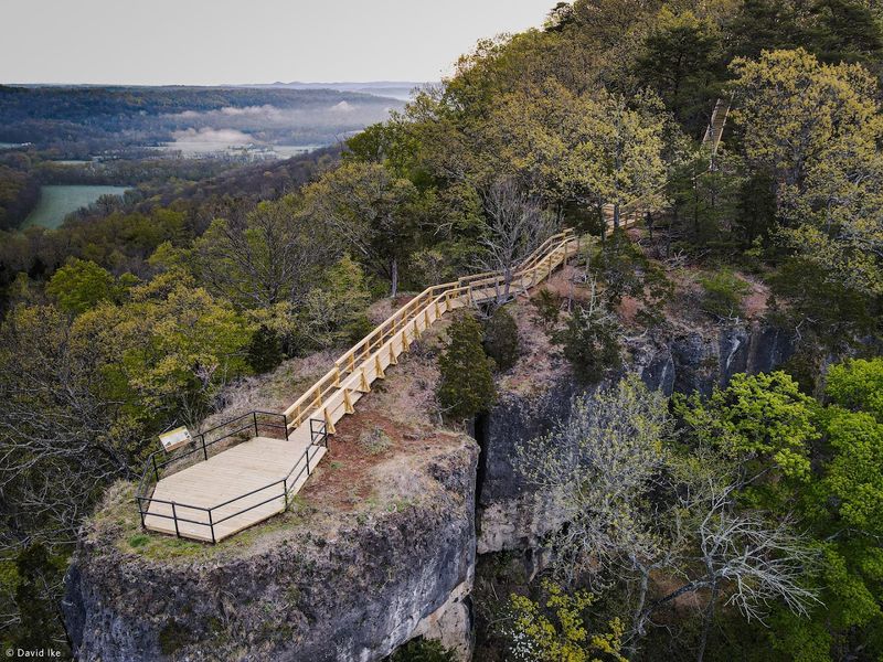 Buzzardroost Rock Trail, Edge of Appalachia Preserve
