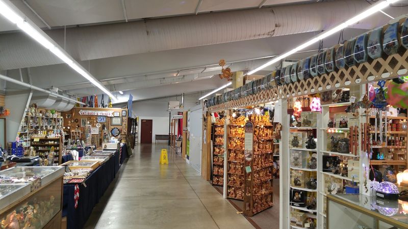 Hartville Marketplace & Flea Market
