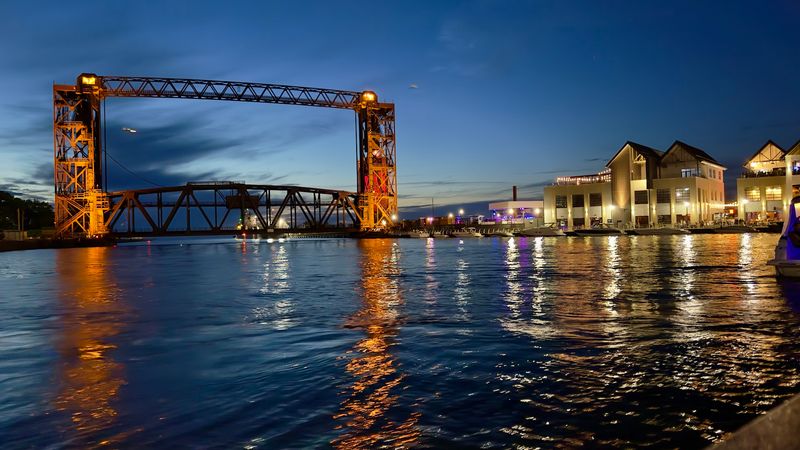 Sunset Magic: Timing, Light, and Temperatures