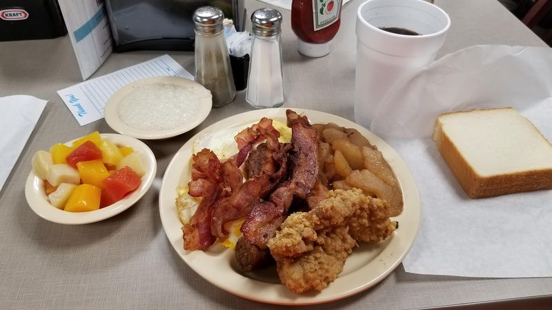 Smith's Red & White &mdash; Rocky Mount, NC