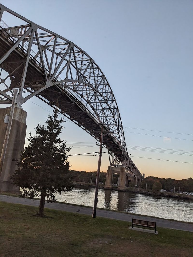Cape Cod Canal Crossing Region