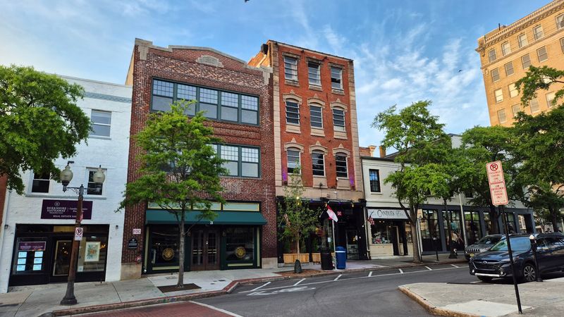Boutiques and Shops Along the Walk