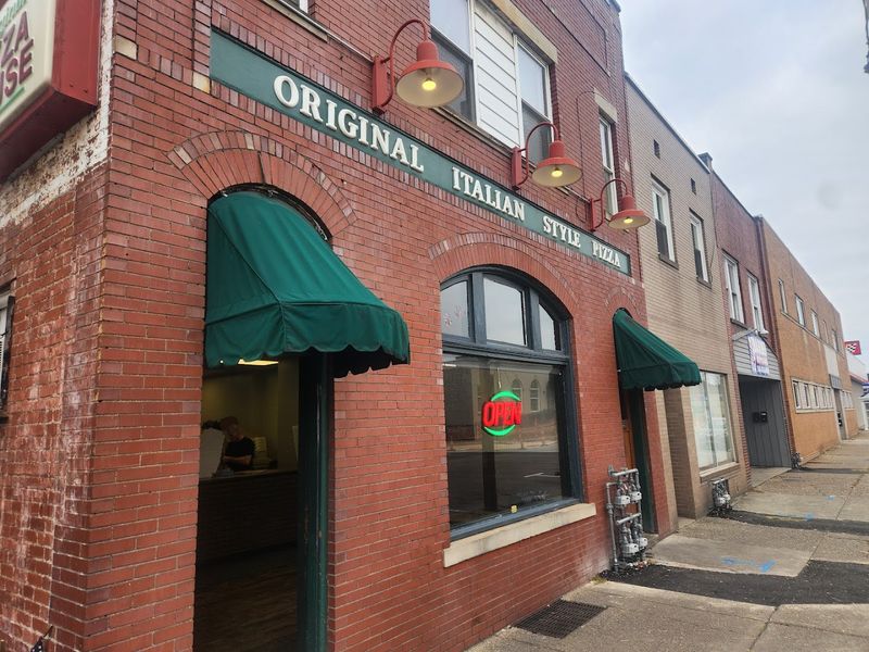 Police Station Pizza &mdash; Ambridge