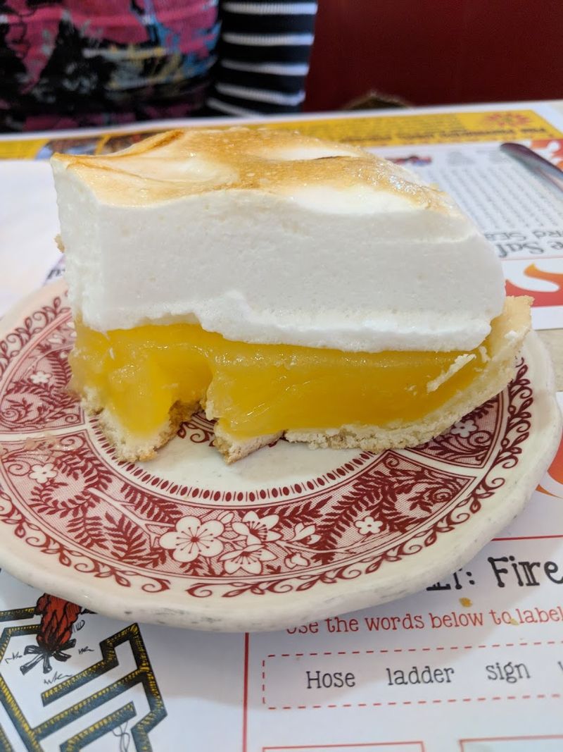 Nostalgic Diner Vibe and Layout